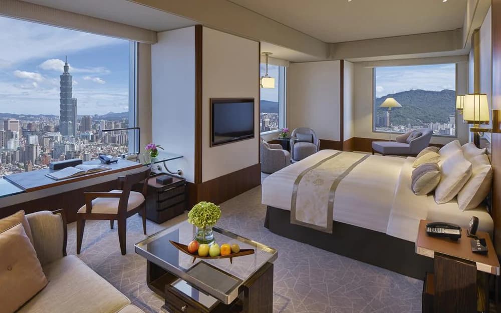 Luxury Hotels & Resorts